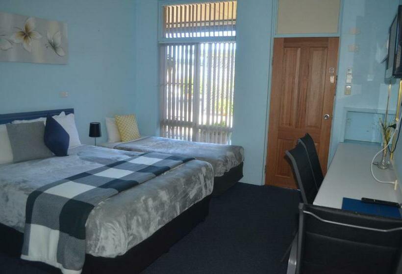 Номер Стандарт, Tall Timbers Motel