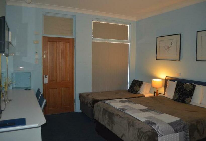 Номер Стандарт, Tall Timbers Motel