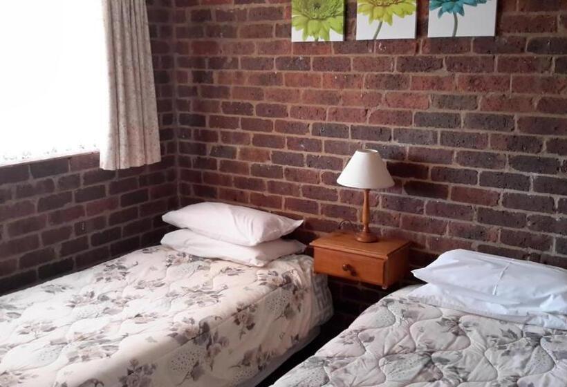 Семейный Номер, Barham Colonial Motel