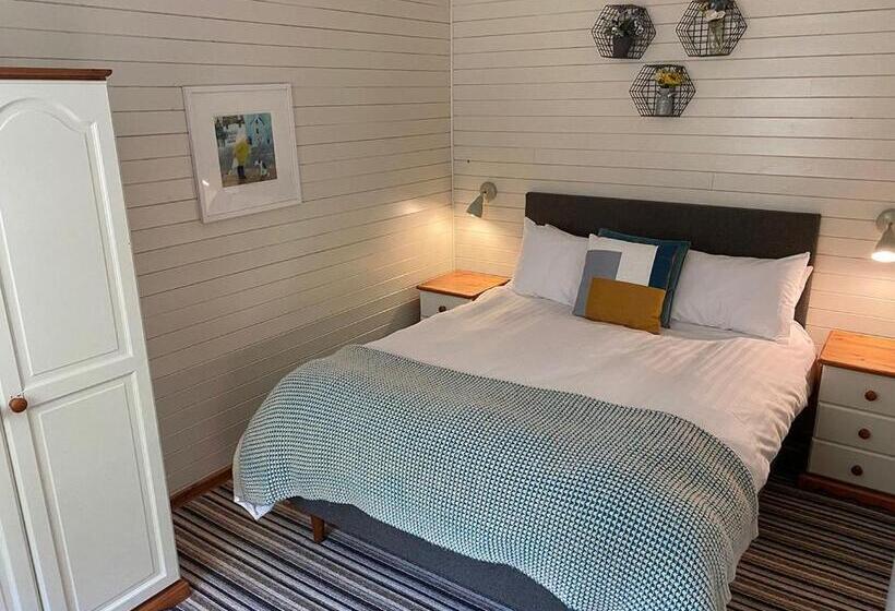 Дом 2 Спальни, Ivyleaf Combe Lodges