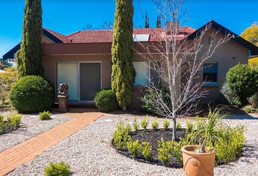 בית, 4 חדרי שינה, Ruthmor Villas