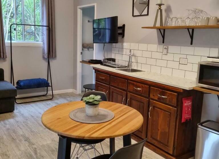 디럭스 룸, Bluegrass Bnb