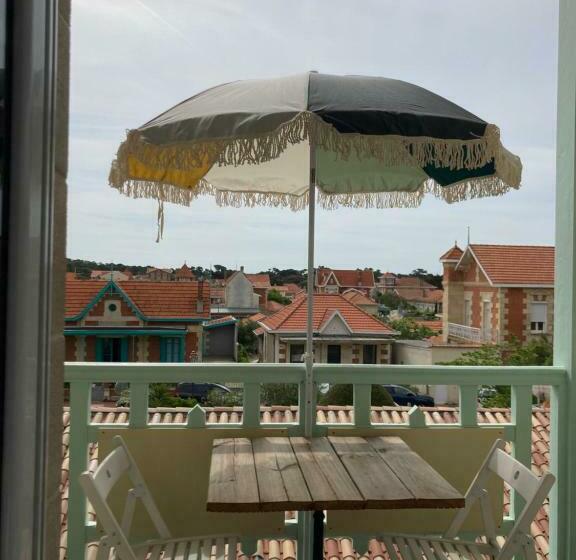 חדר דלוקס עם מרפסת, Hôtel Michelet Plage