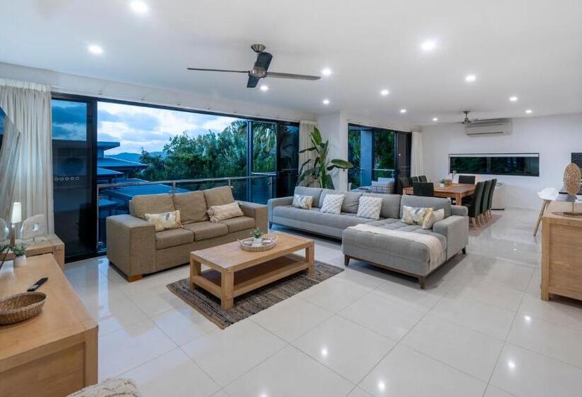 Апартаменты 3 Спальни, Pinnacle Apartments
