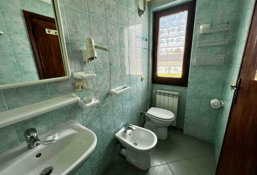 اتاق استاندارد یک نفره, Bed&breakfast Villa Lorena