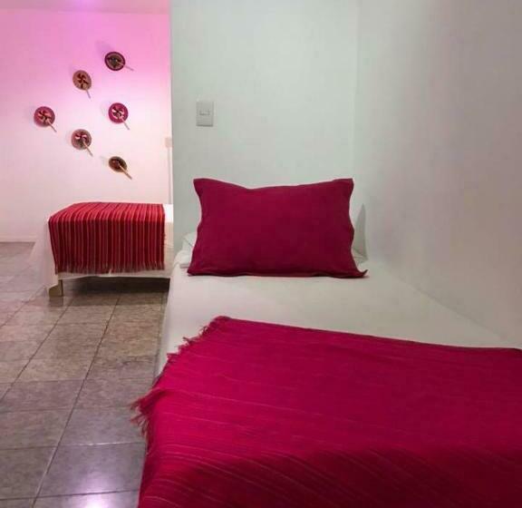 חדר סטנדרט לשלושה, Hostal Tlaquepaque