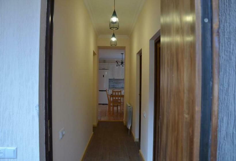 Семейный Номер, Petit Dilijan