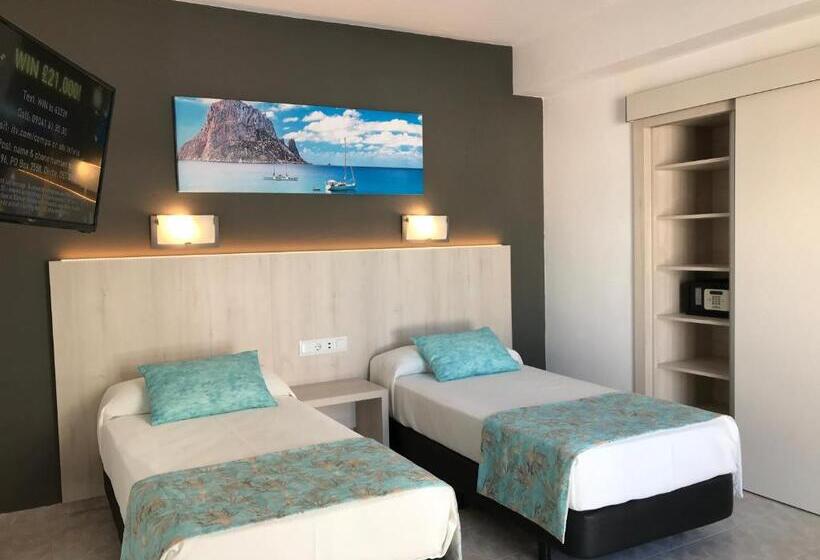 Номер Стандарт, Hostal Cervantes