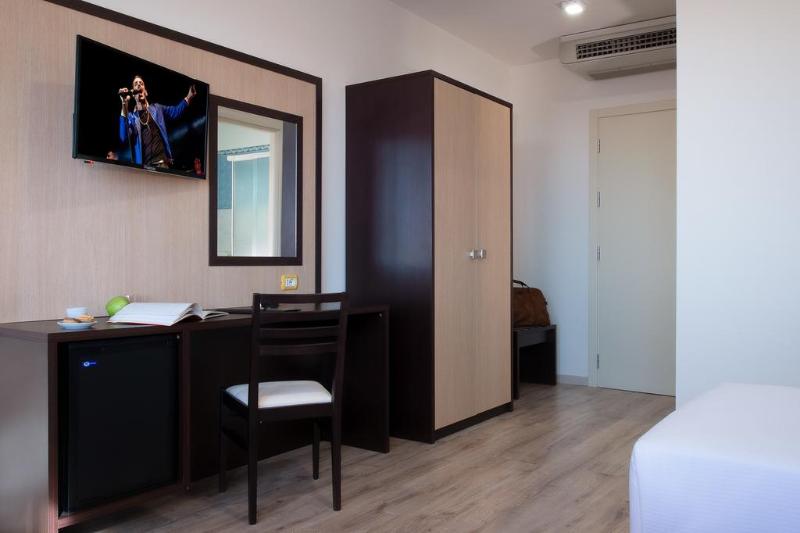 اتاق استاندارد, Cdh Hotel Modena