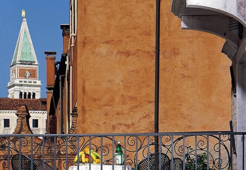 Standard Triple Room, Locanda Vivaldi