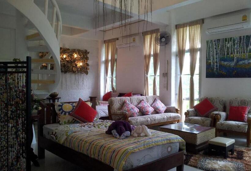 Семейный Номер, Banthorphan Resort