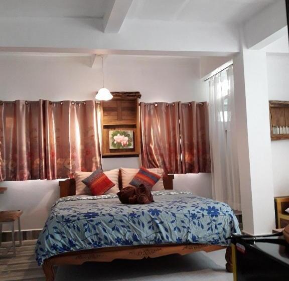 Номер Стандарт с Балконом, Banthorphan Resort