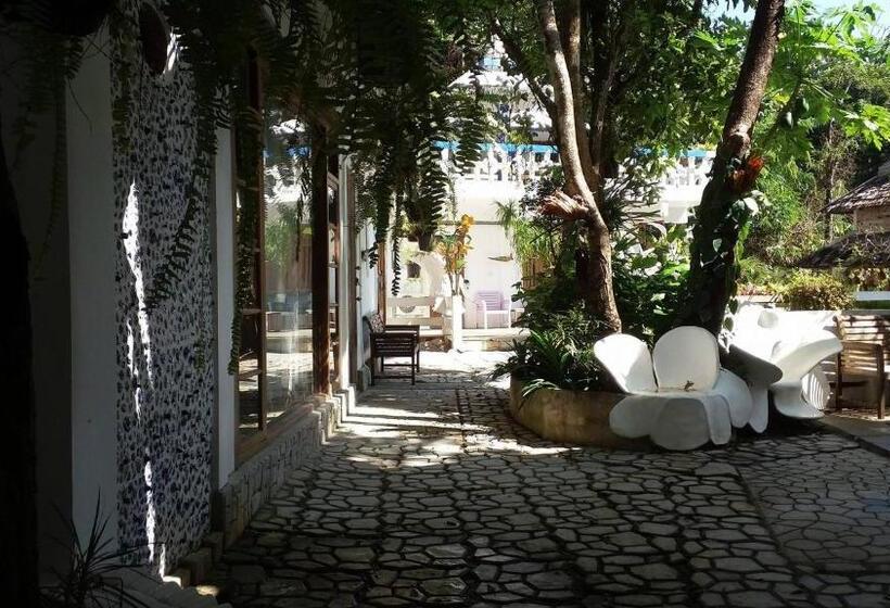家庭间, Banthorphan Resort