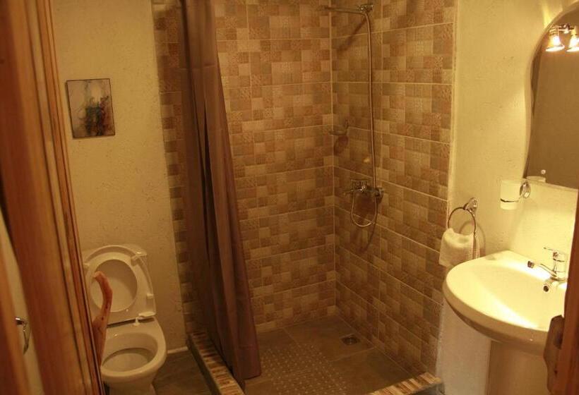Трехместный Номер Комфорт, Lermont Guest House