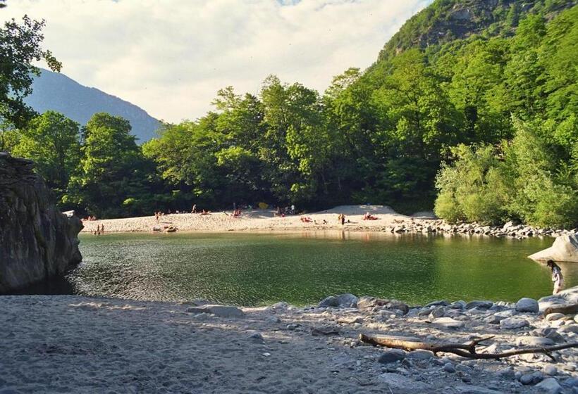 Кровать в Общей Комнате, Baracca Backpacker