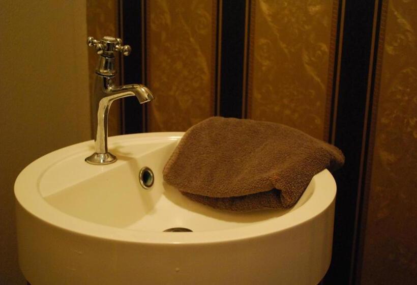 جناح, Logement Doosje