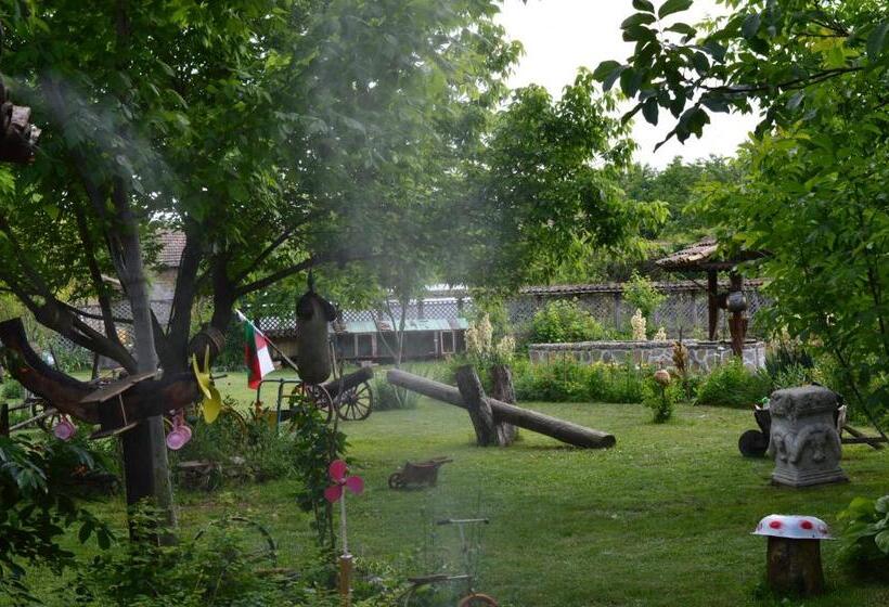 غرفة قياسية, The Old House Guest House