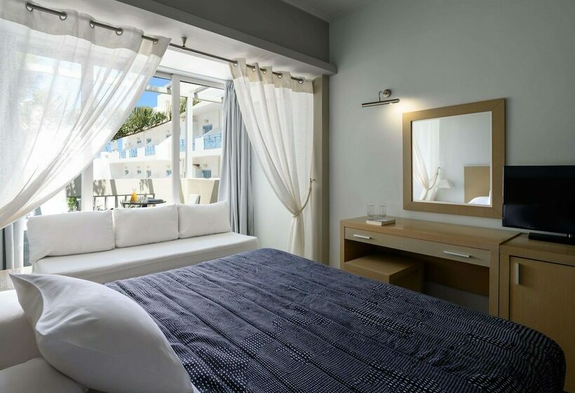 주니어 스위트, Afroditi Venus Beach Resort