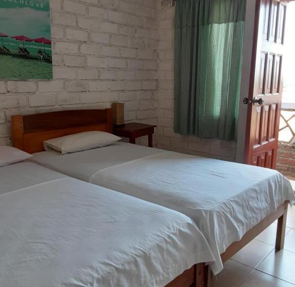 스탠다드 트리플 룸, Hostal Maresia