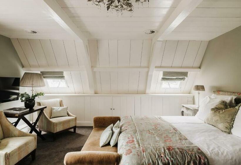Четырехместный Номер Стандарт, Inn On The Lake