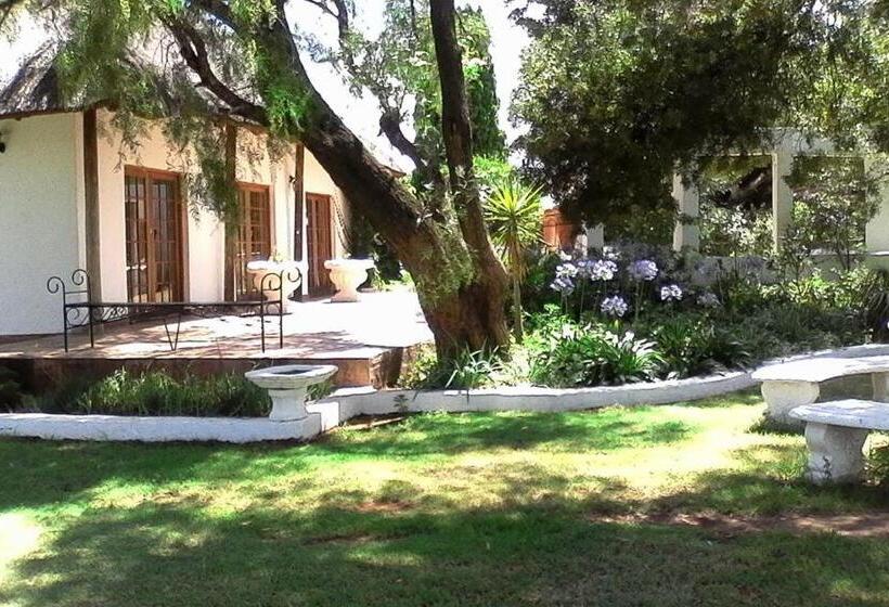 标准间, Warembo Lodge