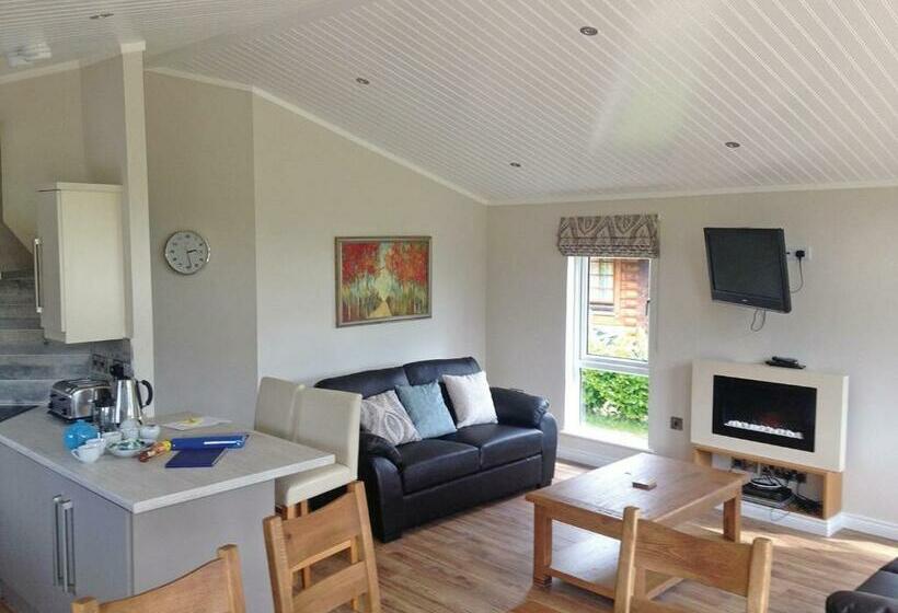 3间卧室的房子, Langmere Lakes Lodges