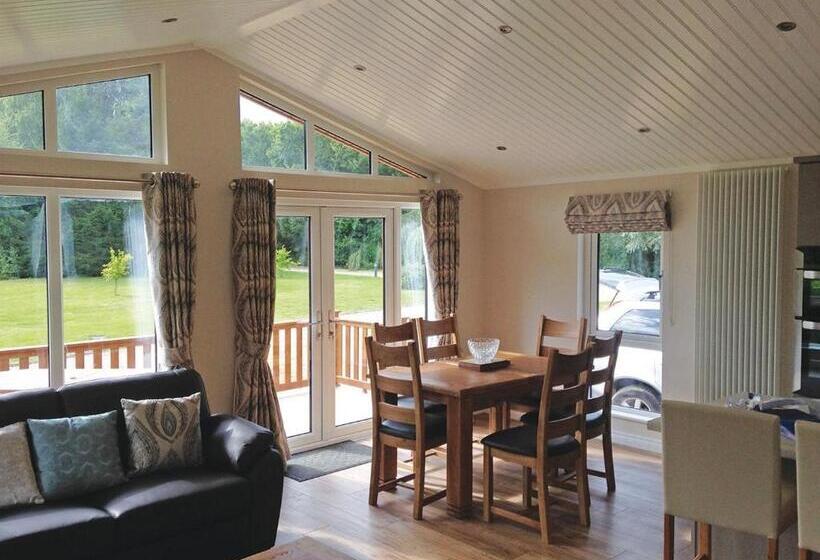 3间卧室的房子, Langmere Lakes Lodges