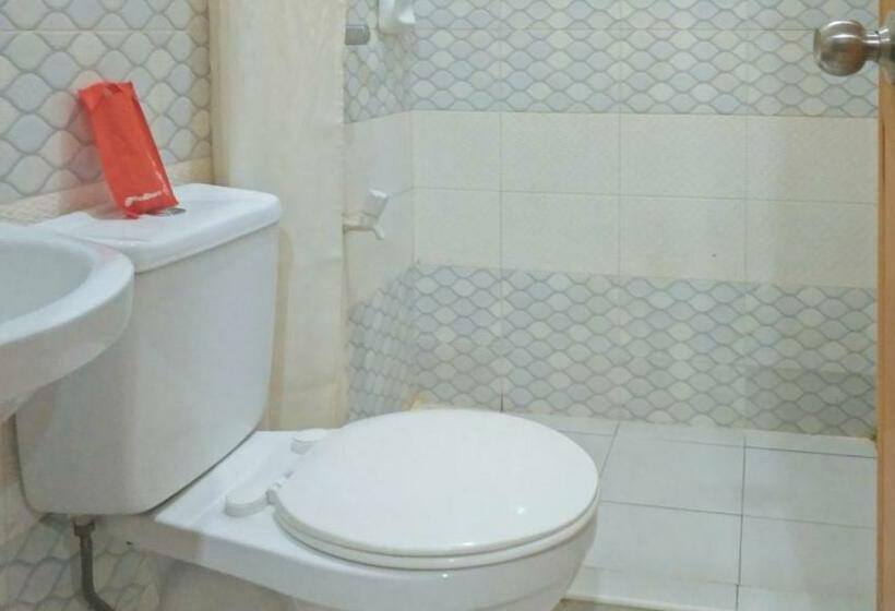 Номер Стандарт Трехместный, Reddoorz Near Talisay District Hospital