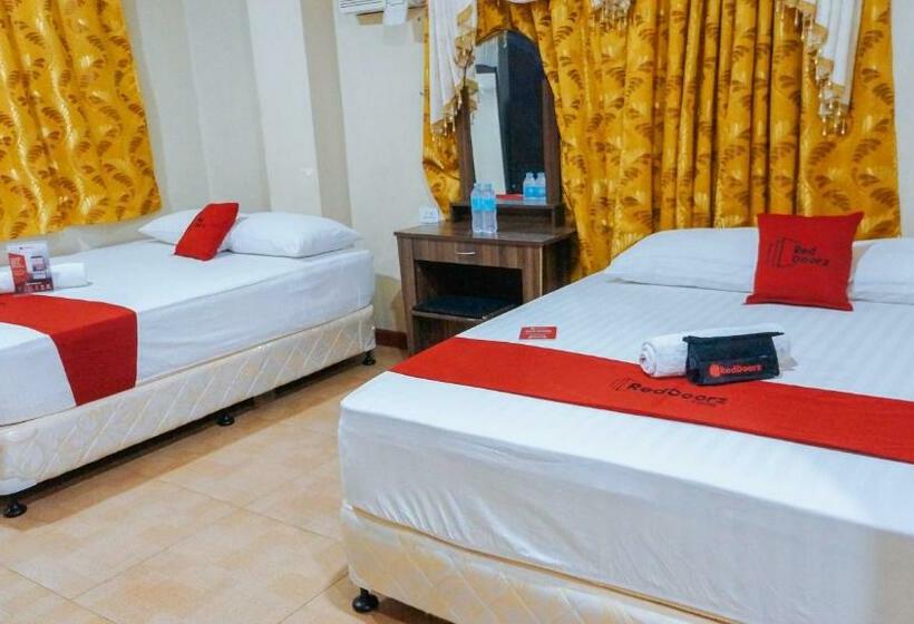 Номер Deluxe, Reddoorz Near Talisay District Hospital