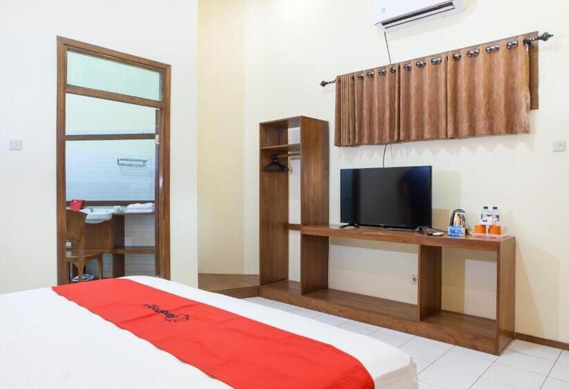 Люкс, Reddoorz Near Baluran National Park