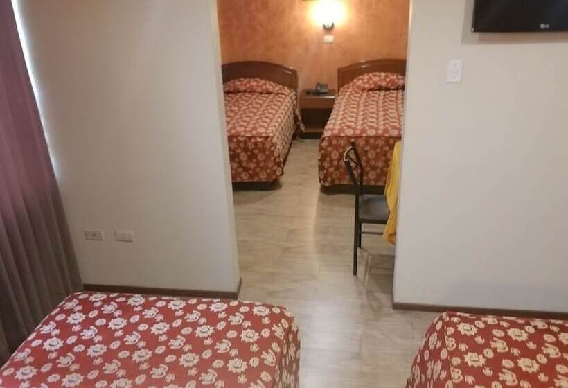 スタンダード４人部屋, El Brujo Hotel   La Merced