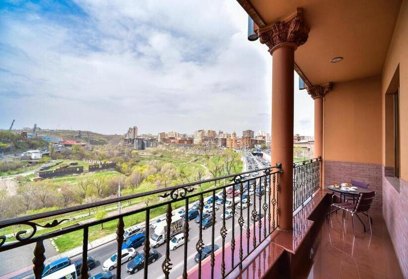 스위트, Metropol Hotel Yerevan