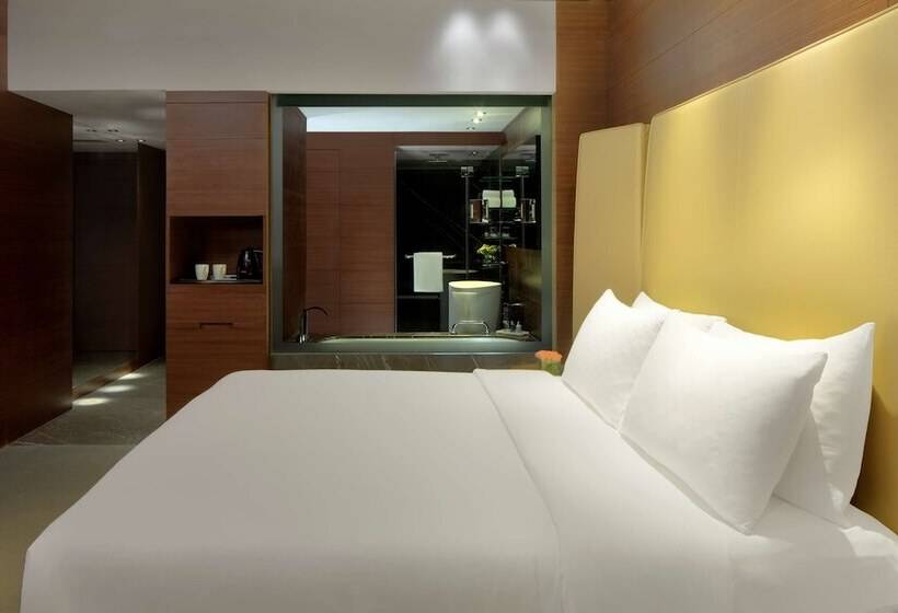 Номер Superior, Radisson Blu Atria Bengaluru