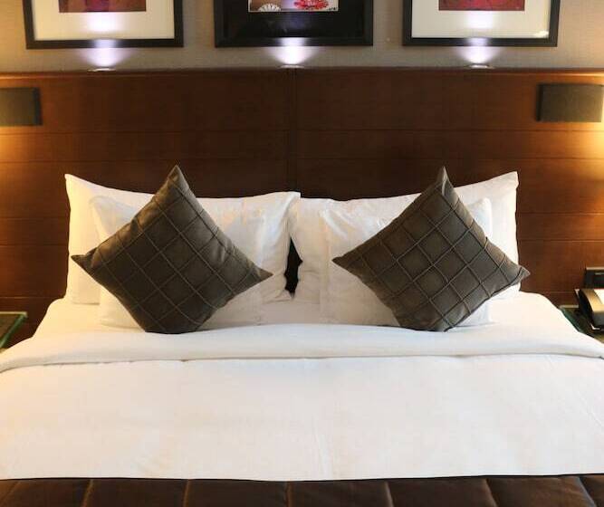 디럭스 룸, Radisson Blu Atria Bengaluru