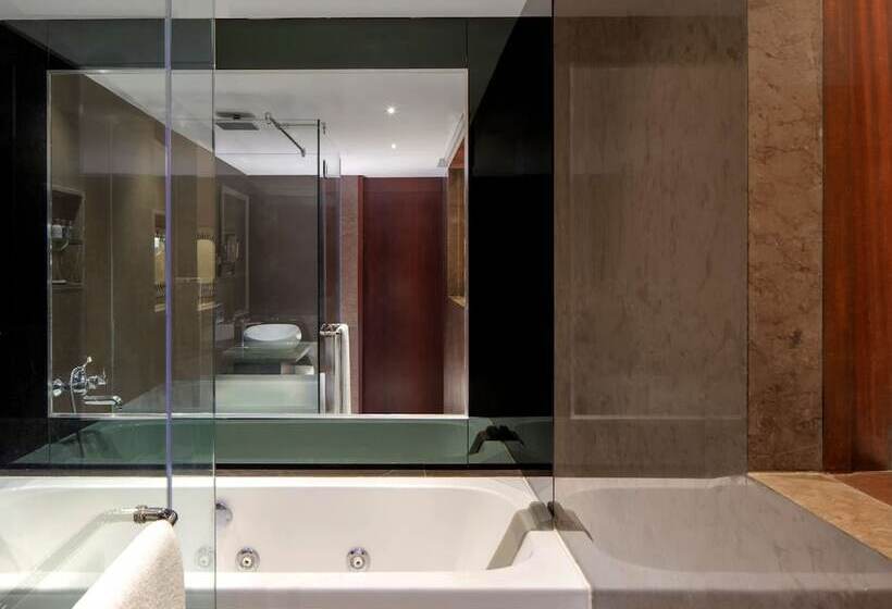 스위트, Radisson Blu Atria Bengaluru