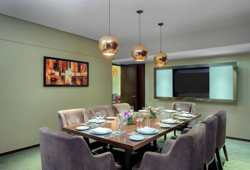 Люкс, Radisson Blu Atria Bengaluru