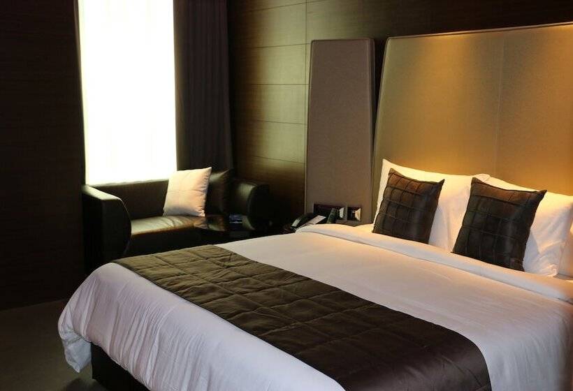 수피리어 룸, Radisson Blu Atria Bengaluru