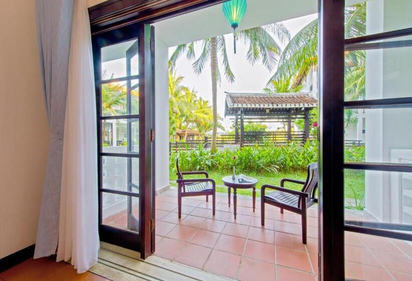 豪华园景房, River Beach Resort & Residences