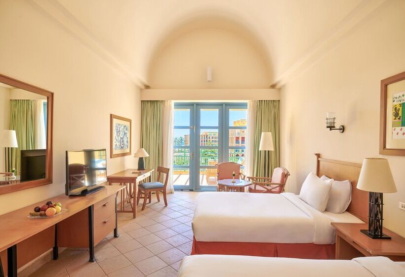 اتاق استاندارد با چشم‌انداز دریا, Strand Beach Resort