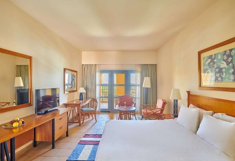 اتاق استاندارد با تخت بزرگ, Strand Beach Resort