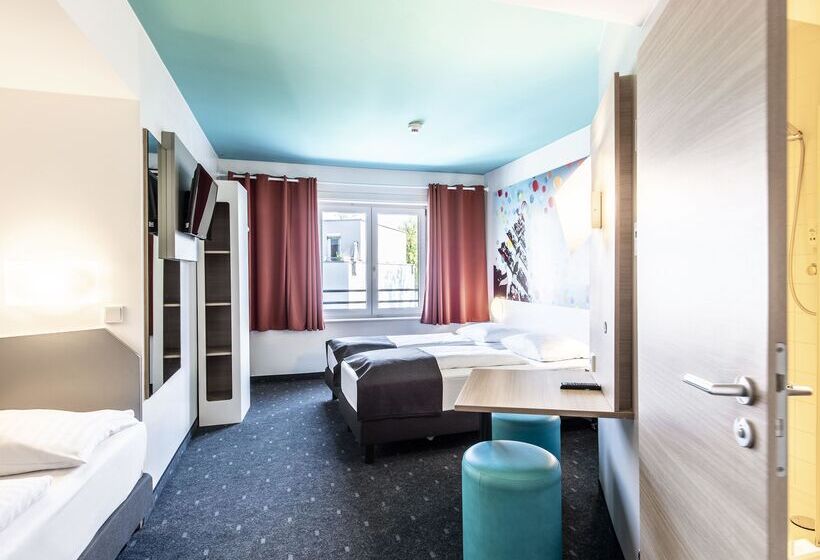 اتاق استاندارد با تخت بزرگ, Strand Beach Resort