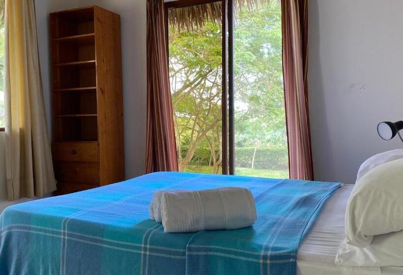 Семейный Номер, Hosteria Guachapeli
