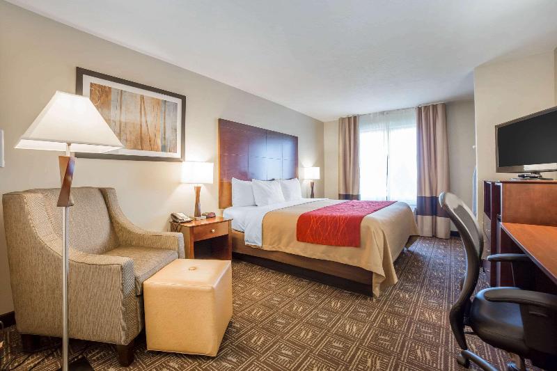 Номер Deluxe Кровать Кинг, Courtyard By Marriott Warsaw Airport