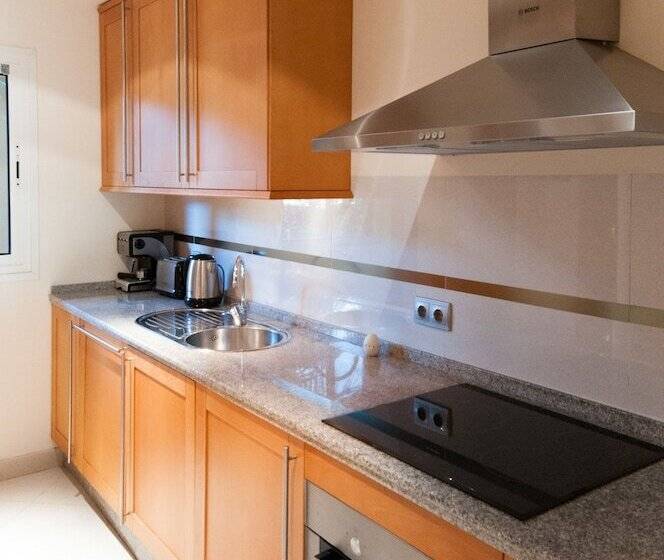 Апартаменты Comfort 2 Спальни, Aloha Hill Club Golf & Spa Apartments