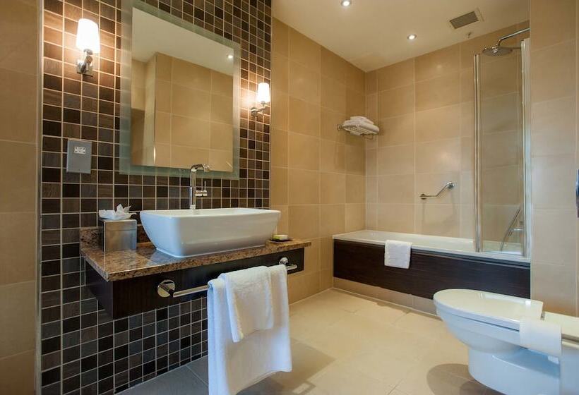 Номер Стандарт Плюс, Doubletree By Hilton Dunblane Hydro