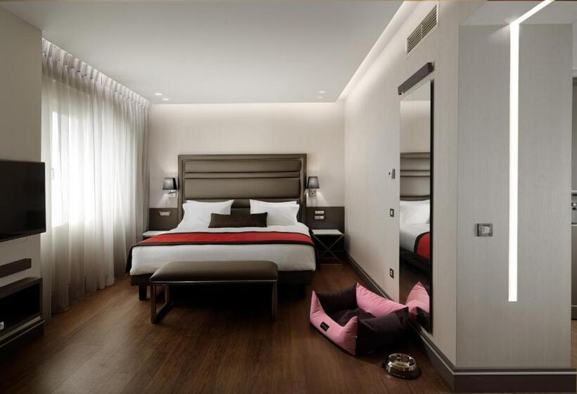 Полулюкс, Holiday Suites