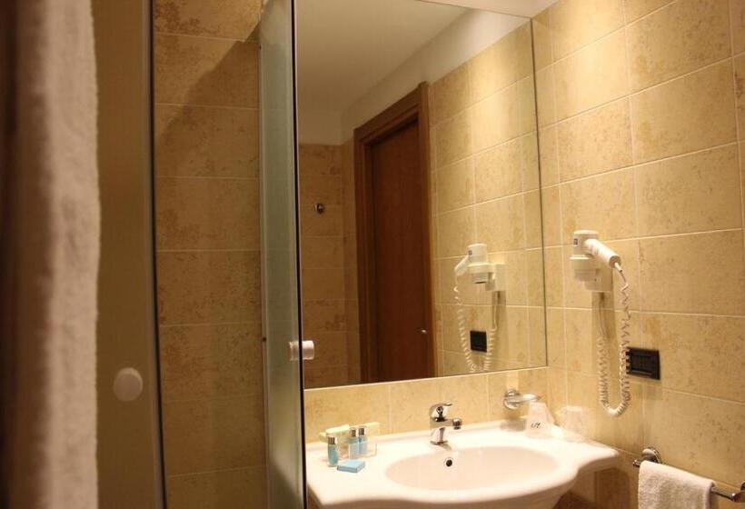 اتاق استاندارد در طبقه همکف, Mh Hotel Piacenza Fiera