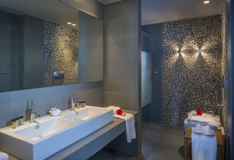 Люкс Superior Вид на Море, Poseidon Of Paros Hotel & Spa