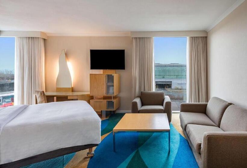 اتاق خانوادگی, Radisson Blu Hotel London Stansted Airport
