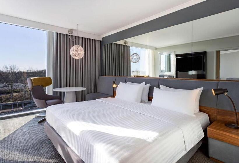 Люкс, Radisson Blu Hotel London Stansted Airport